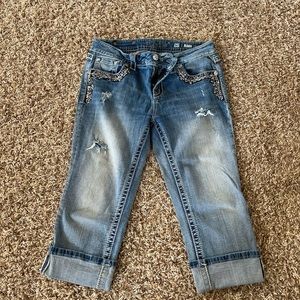 Miss me, light blue Capri jeans, size 30, midrise cuffed Capri